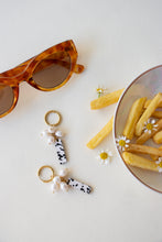 KIPPIS KORVIKSET - mustavalko/helmi