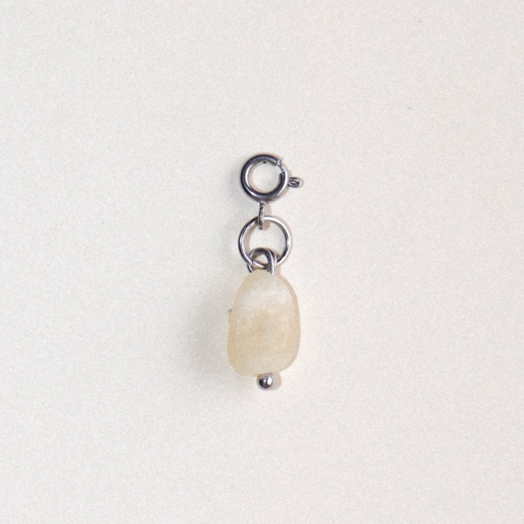 MON BAR - butter yellow charm (silver)