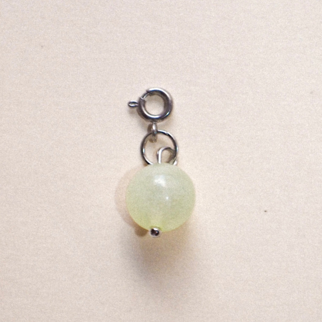 MON BAR - light lime charm (silver)