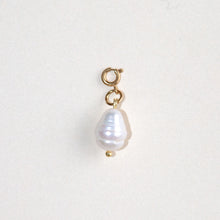 MON BAR - cloud charm (gold)