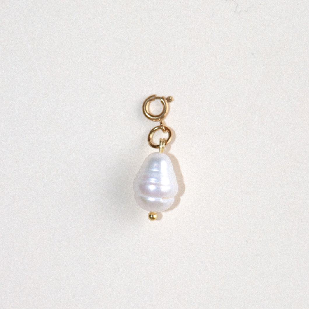 MON BAR - cloud charm (gold)