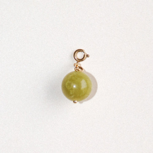 MON BAR - big green charm (gold)