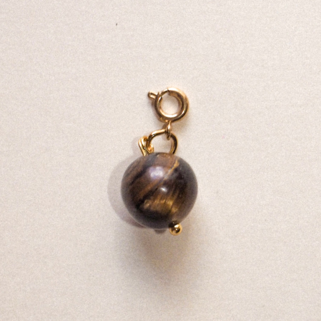 MON BAR - tiger's eye charm (gold)